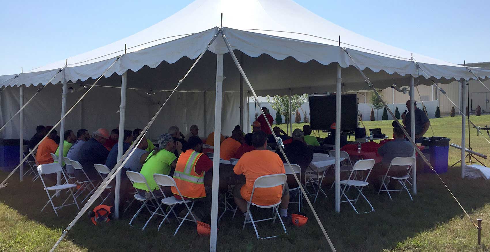 Group of volunteers eating lunch at a volunteering event