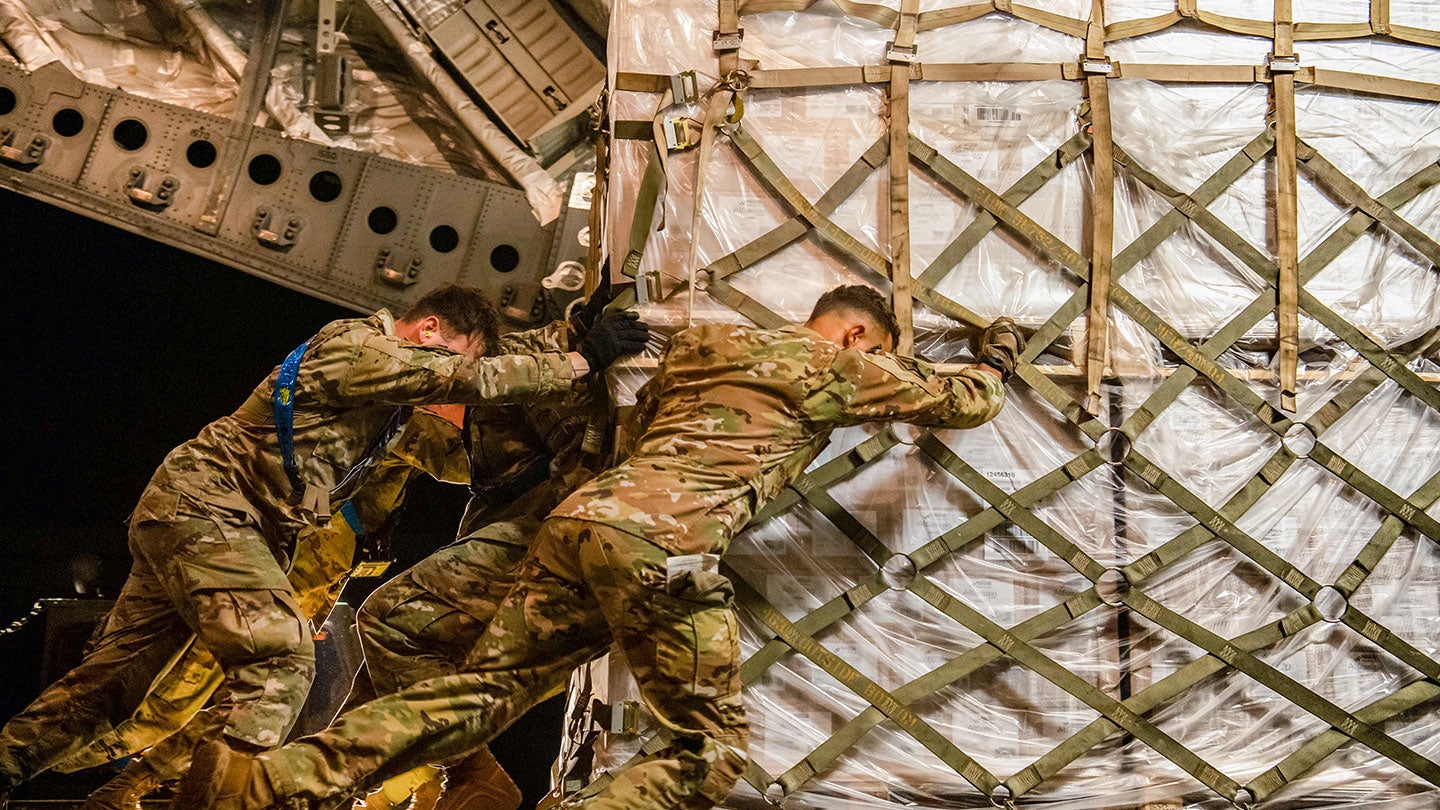 US Troops fly in formula during nationwide shortage