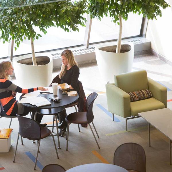 1V5A1340 Nestlé employee smiling at the camera