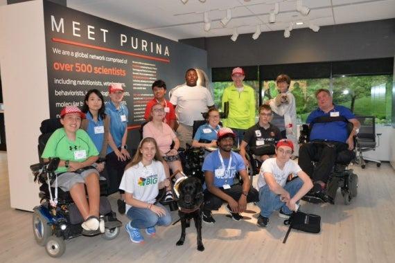 Group of Purina employees volunteering for those with disabilities